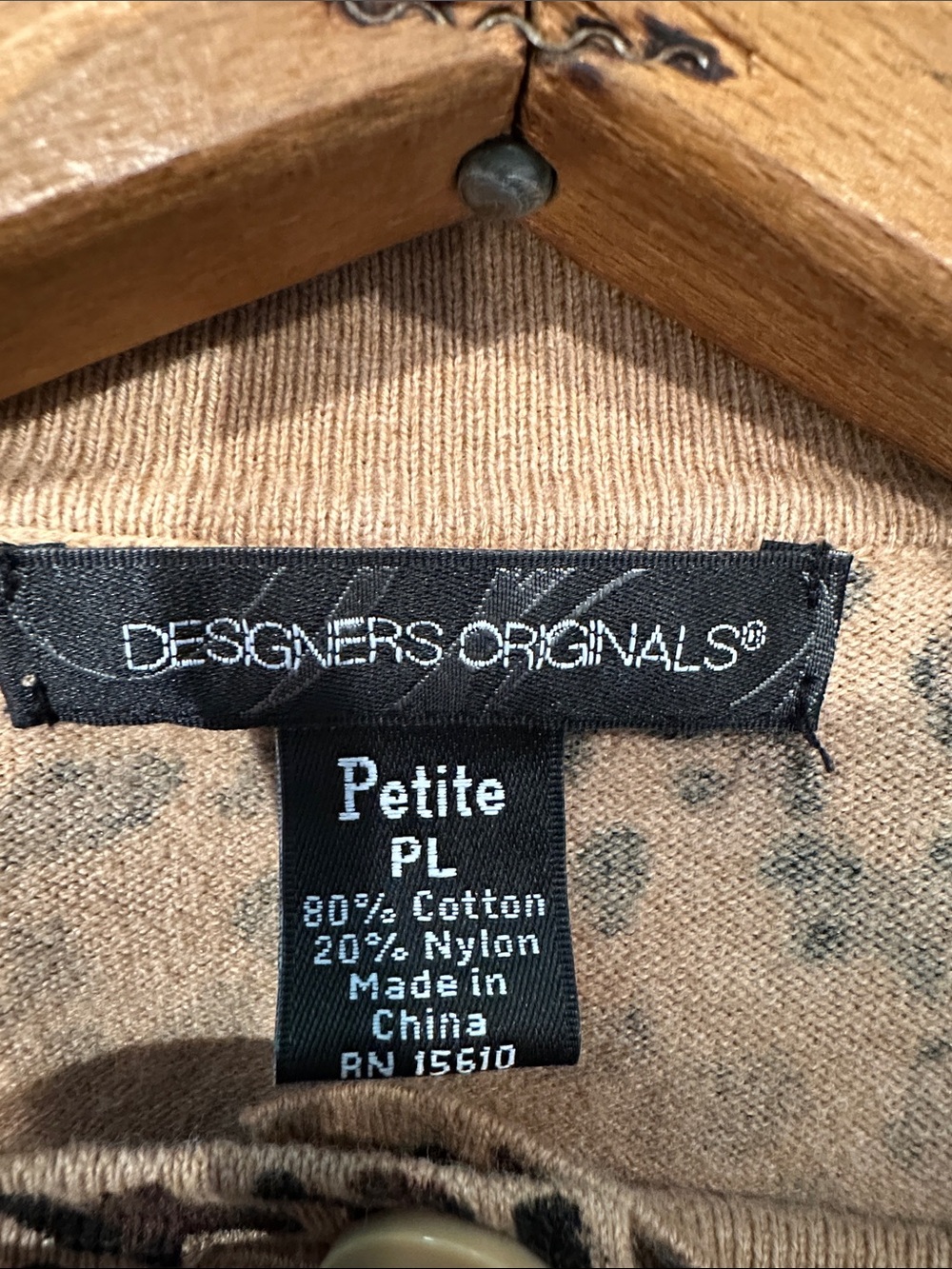 Designers Originals • women’s lightweight cardigan sweater - Picture 3 of 3